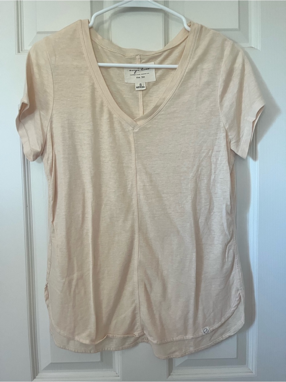 evy’s tree the tee women’s v neck short sleeve light orange top
